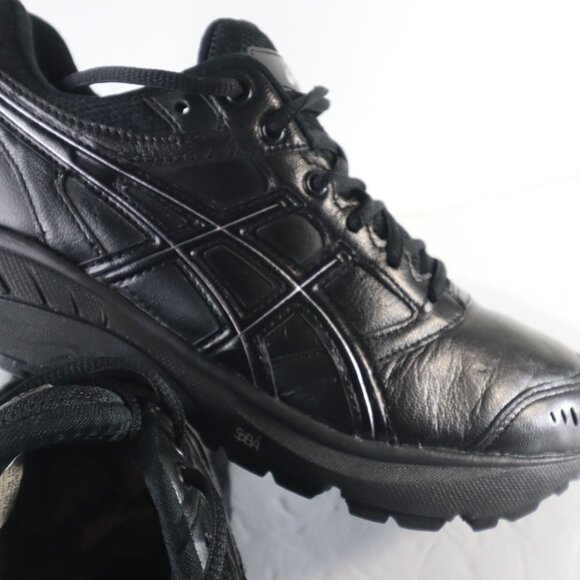 Athletic_Shoes
